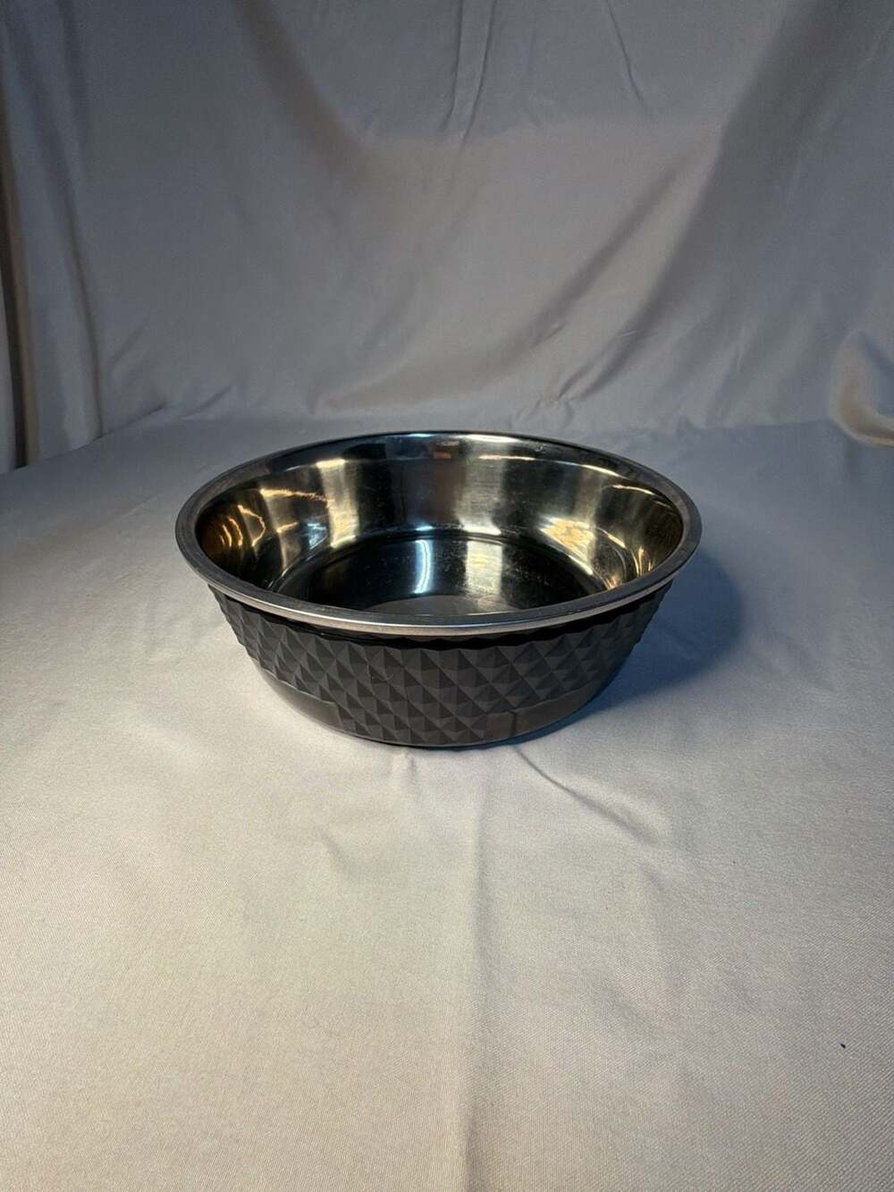 Silicone lined Stainless Steel Dog Bowl, 32oz, black/stainless